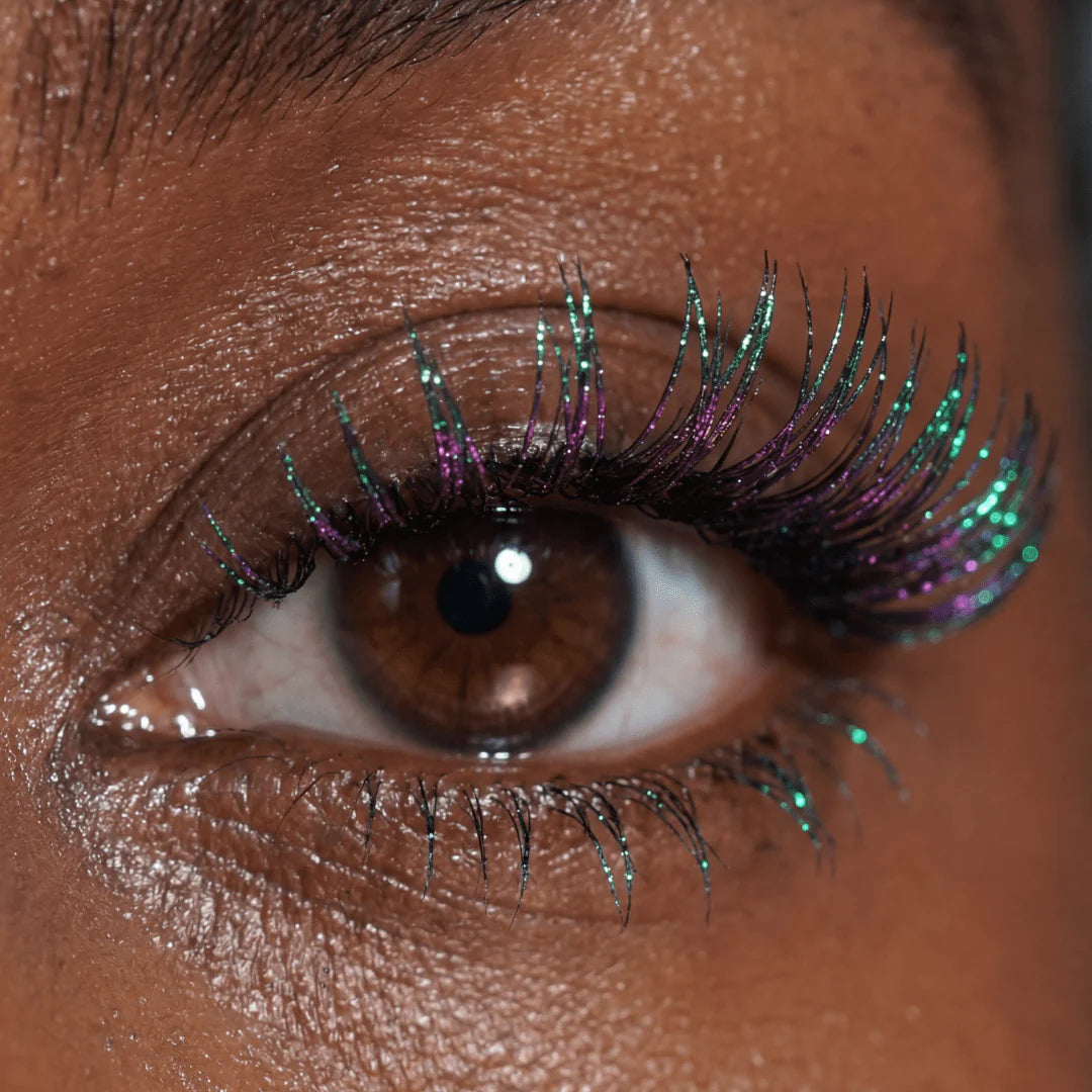 🚨 Color-Shifting Lashes WITHOUT The Glitter Fallout? Yes, Really.