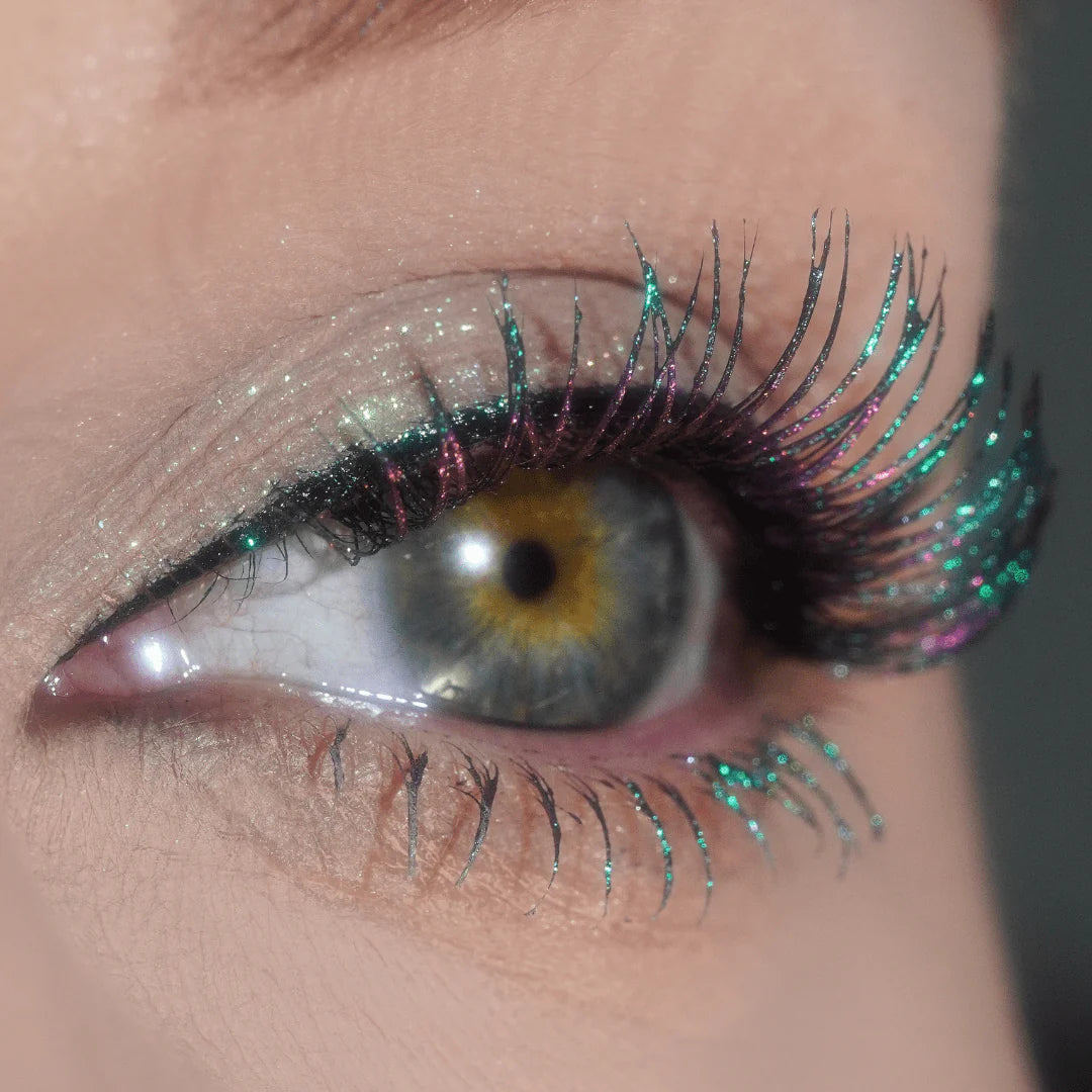 🚨 Color-Shifting Lashes WITHOUT The Glitter Fallout? Yes, Really.